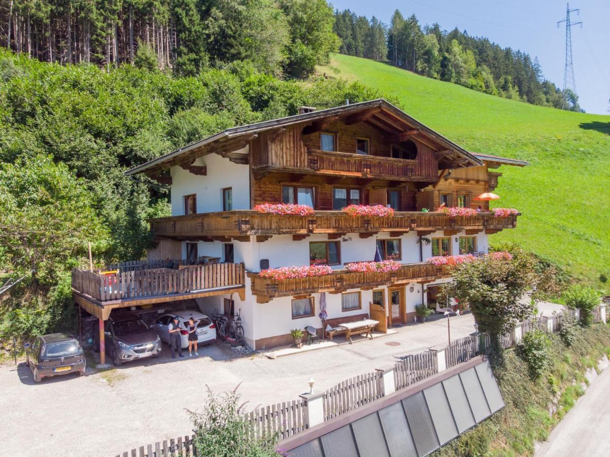 Alpin By Interhome Apartment Hainzenberg